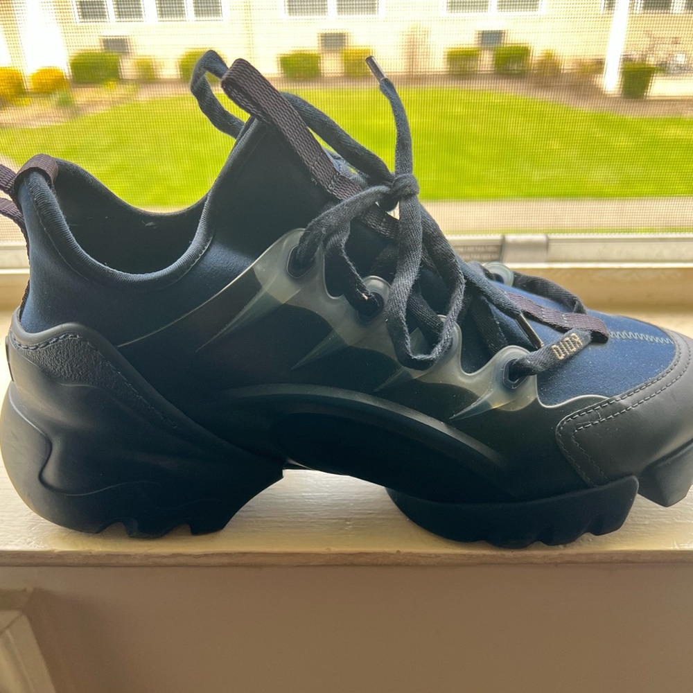 Dior, size7 , navy blue UK37